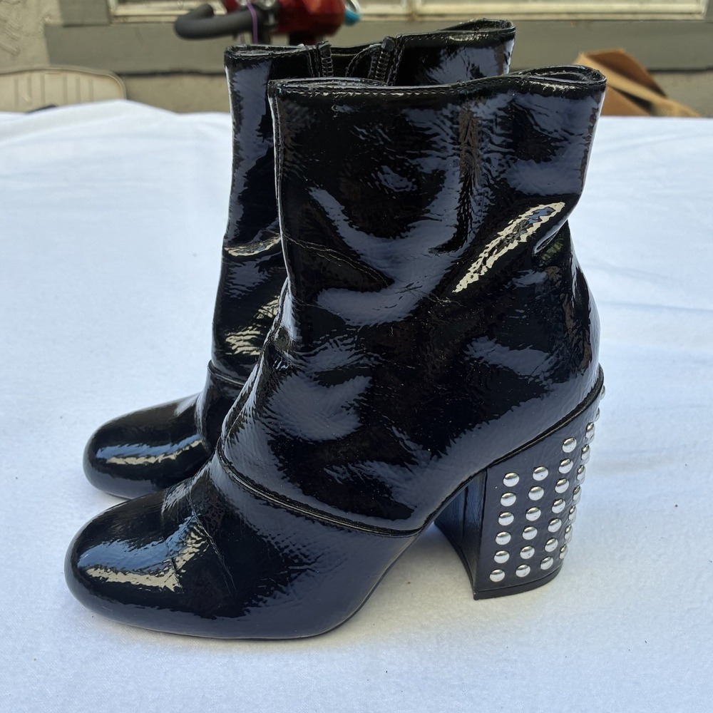 Steve Madden Galley Black Patent Block Heel Studded Boot Size 6 Goth Grunge Rock - Picture 2 of 7
